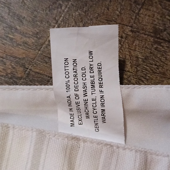 Christmas table runner with dogs new 🎄🐾 - Picture 4 of 7